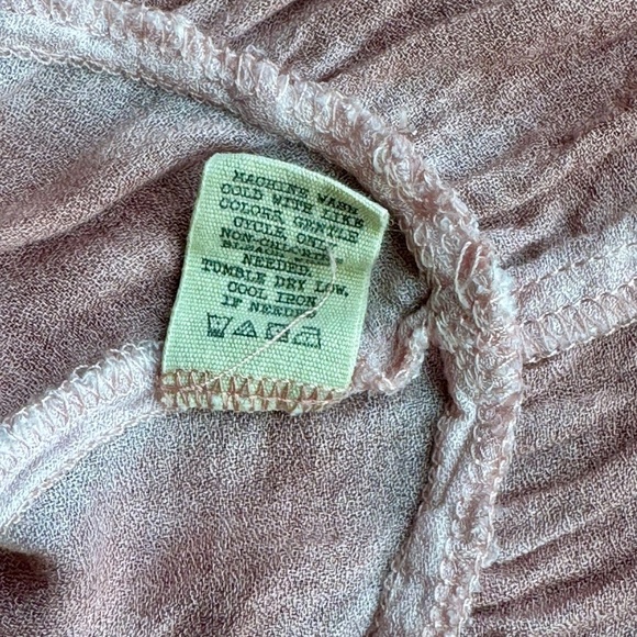 Gimmicks by BKE Bohemian floral Print Cold Shoulder Blush Pink Top – Size S - Picture 9 of 13